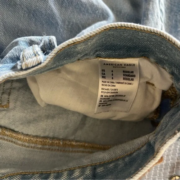 American Eagle Mom Jeans - Picture 3 of 5